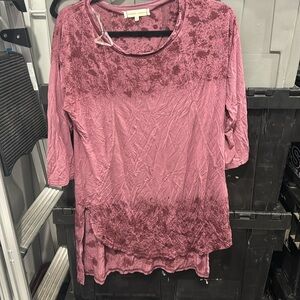 Gilded intent top NWOT